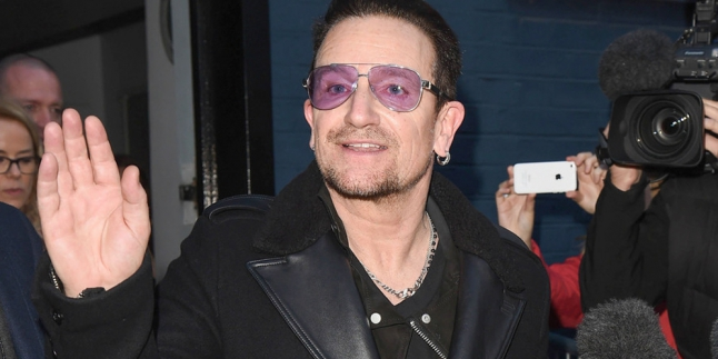 Akibat Kecelakaan, Bono U2 Terancam Pensiun Bermain Gitar