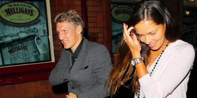 Ana Ivanovic Susul Schweinsteiger Ke Inggris, Makin Mesra Aja Nih