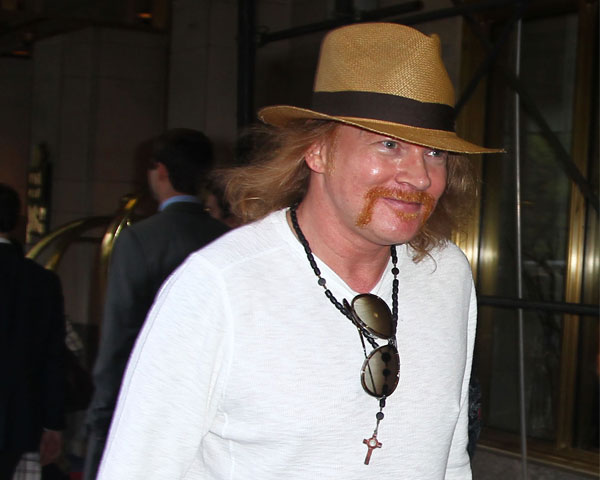 Axl Rose dirampok!