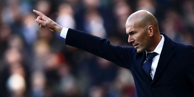 City Imbangi Madrid Di Etihad, Celana Zidane Robek (Lagi)