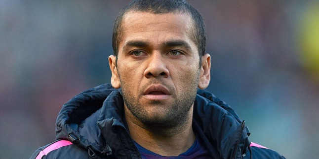 Dani Alves Selangkah Lagi Berseragam Juventus