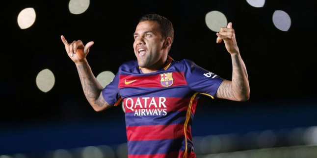 Dani Alves Tak Pensiun Di Barcelona