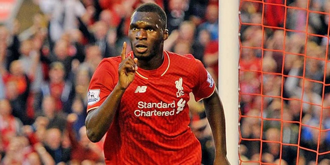 Dicuekin Klopp, Benteke Akan Hengkang?