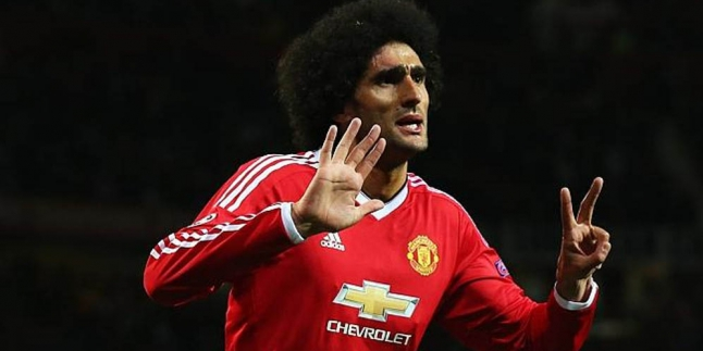 Fellaini Ajak Cewek Fans MU Bercinta