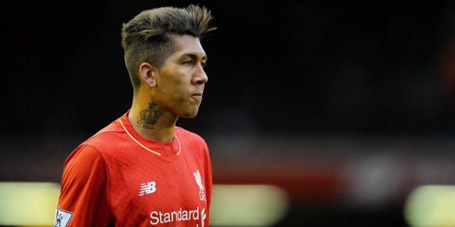 Firmino Nikmati Peran Striker