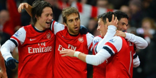 Flamini, Arteta Dan Rosicky Menuju Pintu Keluar Arsenal