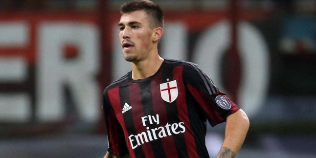 Gagal Dapat Romagnoli, Conte Mulai Bingung Buru Bek Baru