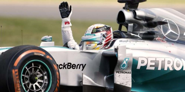 Gagal Finish Di GP Singapura, Hamilton Ragukan Mercedes