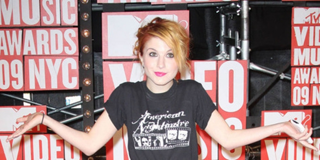 Hayley Williams Buktikan Jika One Direction Plagiat