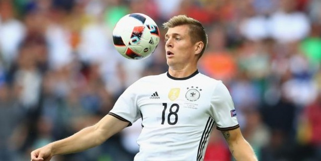 Jadi Seret Kroos Ke Etihad, Pep?