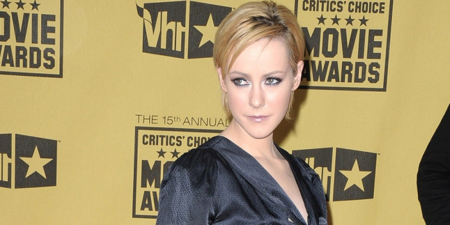 Jena Malone Dapatkan Peran Misterius di BATMAN V SUPERMAN