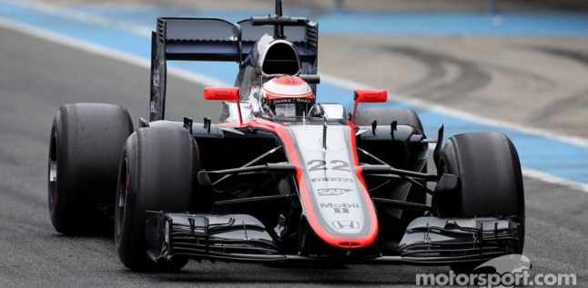 Jenson Button Kesal Berada Di Belakang Mobil Manor