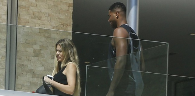 Khloe Kardashian Wags NBA Terpanas