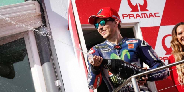 Lorenzo Hanya Bisa Berharap Rossi Tak Naik Podium