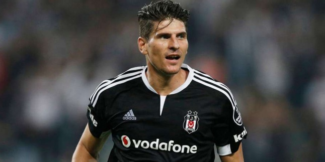 Mario Gomez Kembali Ke Bundesliga