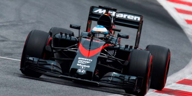 McLaren-Honda Kepayahan Lawan Mercedes