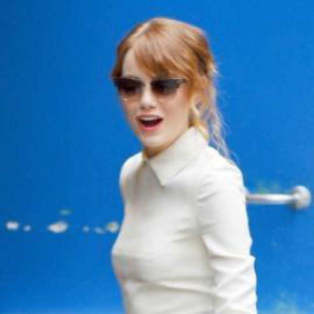 Yakin Emma Stone Cantik Meski Tanpa Make-Up? Buktikan Dulu! thumbnail