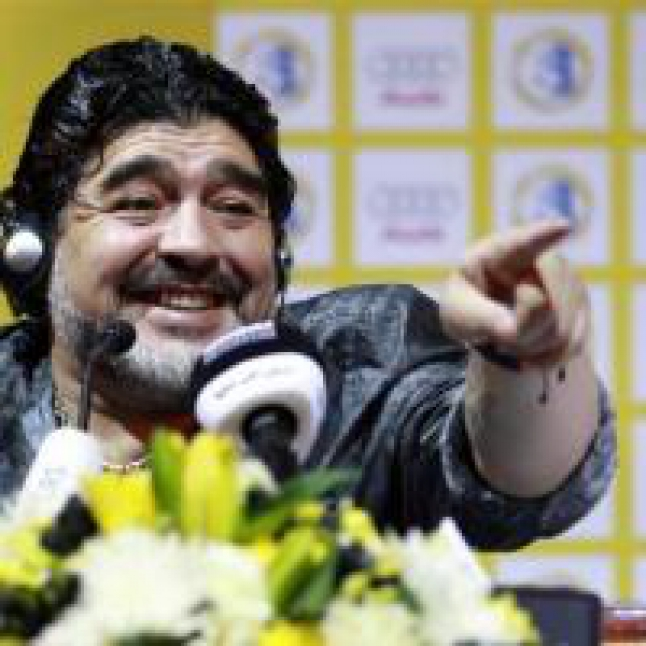 Maradona: Beri Ballon d'Or ke Pele itu Salah Besar