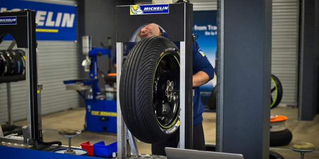 Michelin Juga Bikin Ban Asimetris Untuk Sachsenring