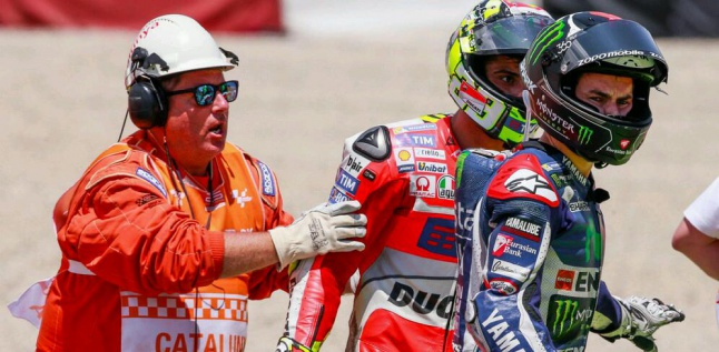 MotoGP: Lorenzo Crash, Dan Lagi-lagi Karena Iannone