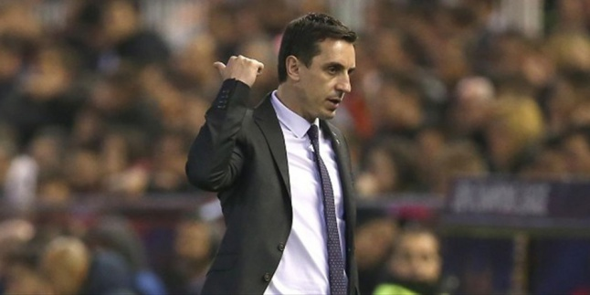 Neville Terancam Dipecat Valencia?