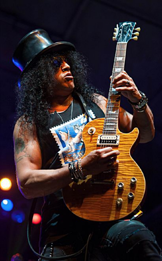 Slash Kesel Ditanya Kapan Balik ke Guns N