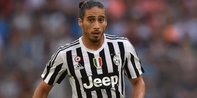 Pergi dari Juve, Caceres Pindah ke Fiorentina?