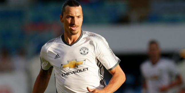 Perkenalkan Manis Zlatan Berseragam MU