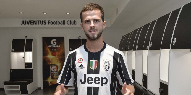 Pjanic Resmi Berseragam Juventus!