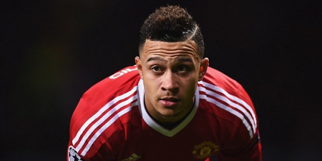 Roma Minat Pinjam Memphis Depay untuk Cover Salah