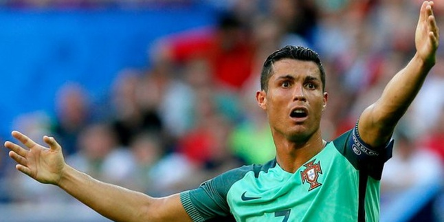 Ronaldo yang Ngambekan Dan Sensitif