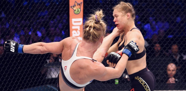 Ronda Rousey Hampir Mati Ditendang Holly Holm