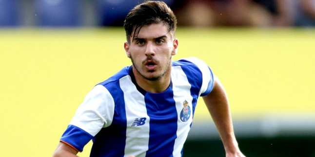 Ruben Neves Pikat Tiga Raksasa