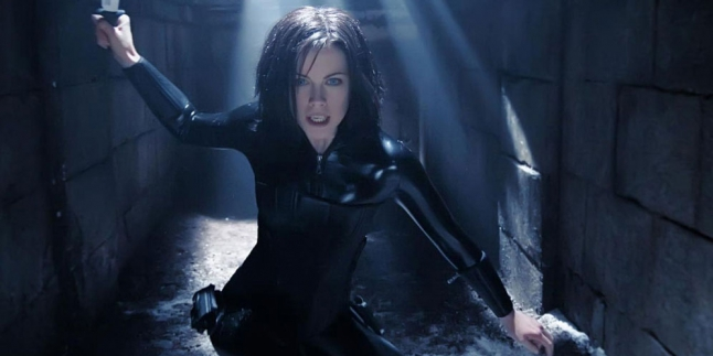 Seksinya Kate Beckinsale di Underworld, Film Vampire ini Wajib Loe Koleksi thumbnail