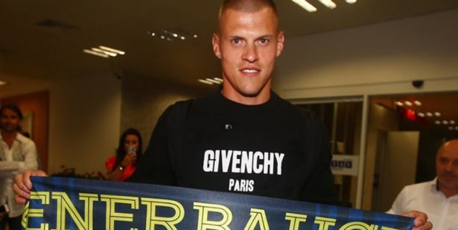 Skrtel Resmi Hijrah Ke Fenerbahce