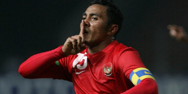 Bukan Pensiun, Firman Utina Cari Klub Baru