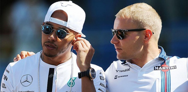 Hamilton Tak Mau Bocorkan Data Mobil Untuk Bottas