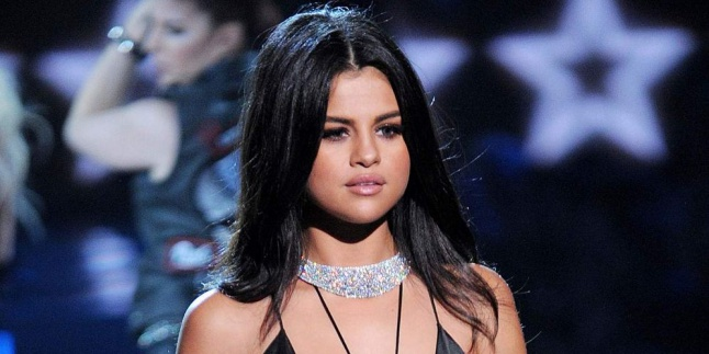 Ups! Selena Gomez Dituding Lip Sync