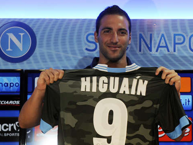 Alasan Gonzalo Higuain Hijrah ke Napoli