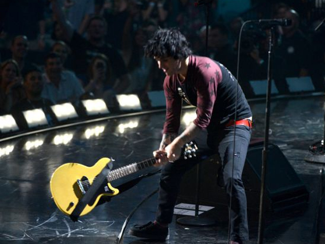 Anggota Green Day Bersatu Untuk Billie Joe