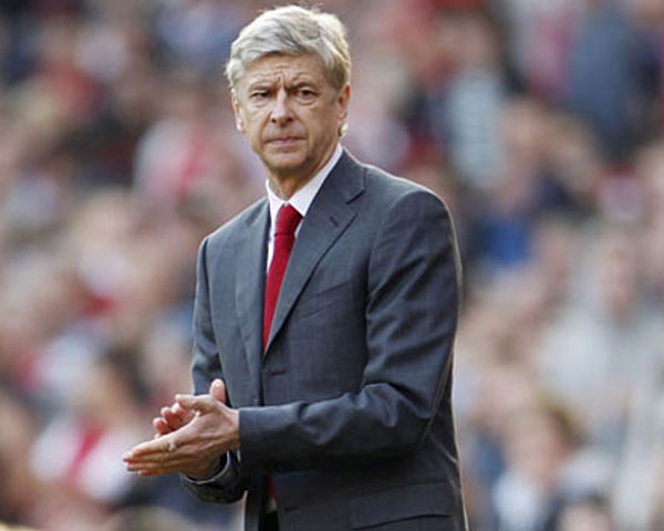 Arsenal Pertahankan Arsene Wenger