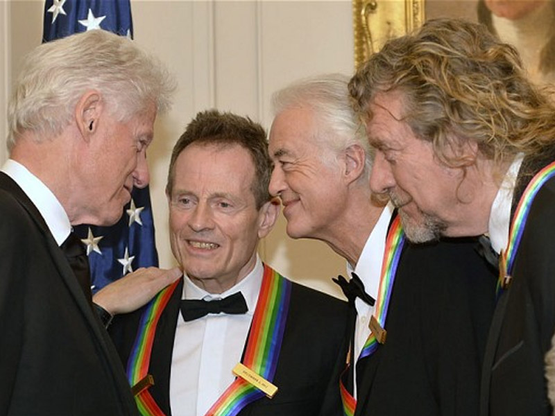 Bill Clinton Gagal Ngerayu Led Zeppelin Buat Reuni thumbnail