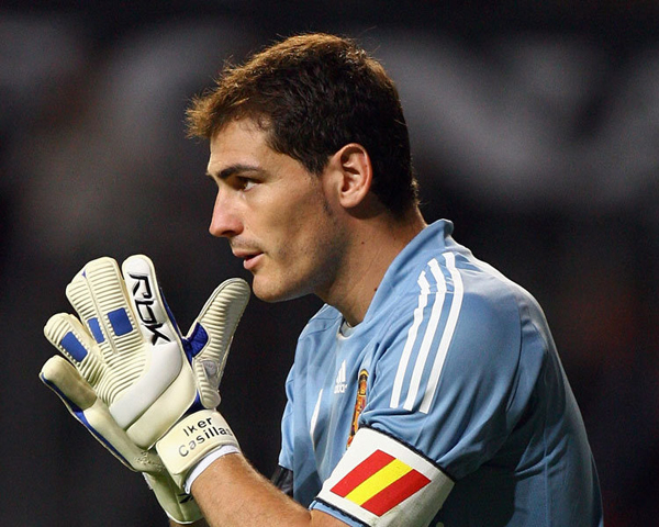 Casillas Jadi Kiper Terbaik Bro!