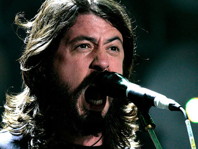 Dave Grohl Incar Kolaborasi sama Weezer! thumbnail