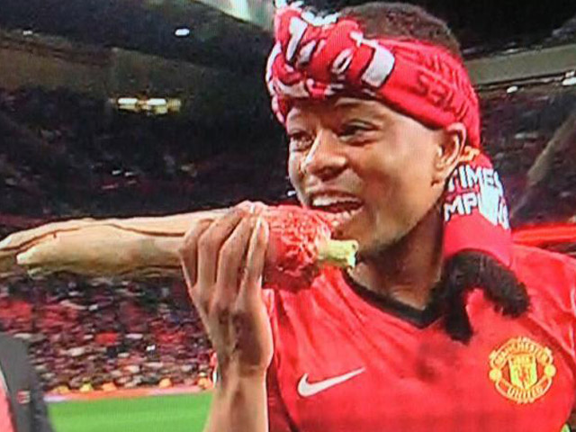 Evra Ledek Suarez Pas United Rayain Gelar Juara