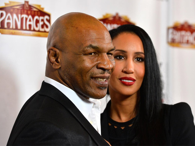 Istri Mike Tyson diteror Via Internet