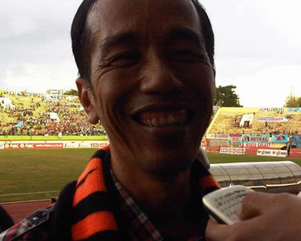 Jokowi Bakal Bangun Stadion Bola Buat Persija!