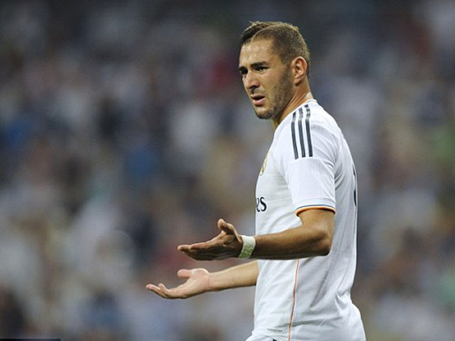 Madrid Siap Jual Benzema Demi Suarez thumbnail