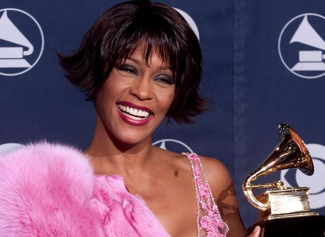 Panitia Grammy Awards Peringati Setahun Meninggalnya Whitney Houston