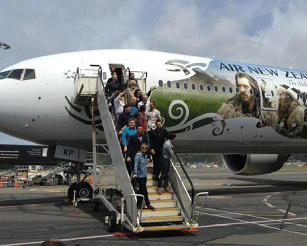 Pesawat Boeing Bertema 'The Hobbit' thumbnail